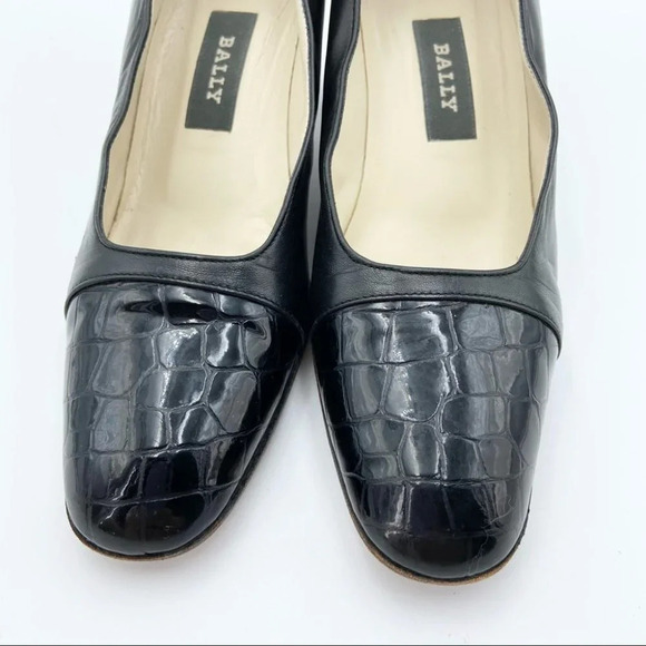 Vintage Bally Mariner Croc Embossed Heel - Picture 2 of 15